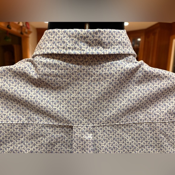 Peter Millar men’s short sleeve shirt. Sharp purple/blue cocktail pattern. Large - Picture 5 of 7